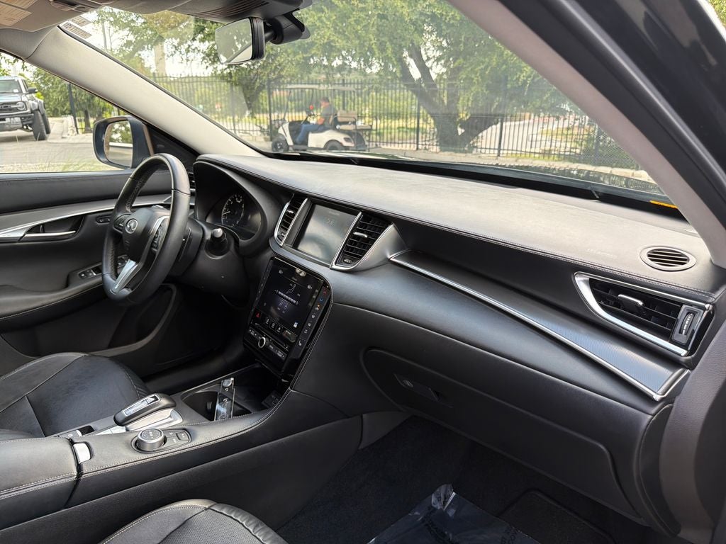 2024 INFINITI QX50 LUXE