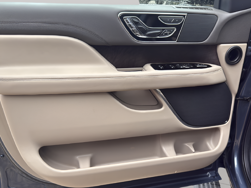 2022 Lincoln Navigator L Reserve