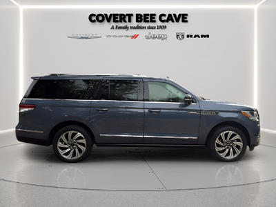 2022 Lincoln Navigator L Reserve