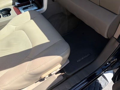 2012 Nissan Pathfinder LE