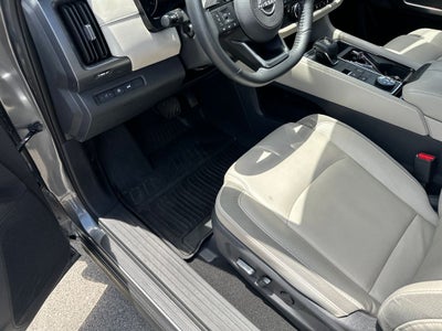 2023 Nissan Pathfinder SL