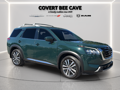 2022 Nissan Pathfinder Platinum