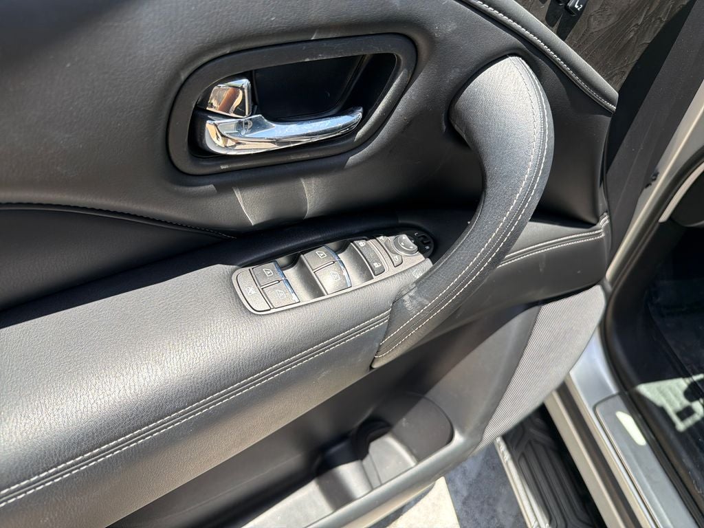 2022 INFINITI QX80 LUXE