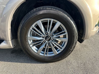 2022 INFINITI QX80 LUXE