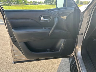 2022 INFINITI QX80 LUXE