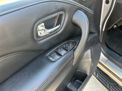 2022 INFINITI QX80 LUXE