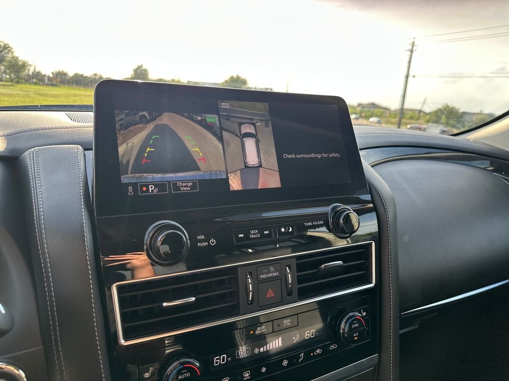 2022 INFINITI QX80 LUXE