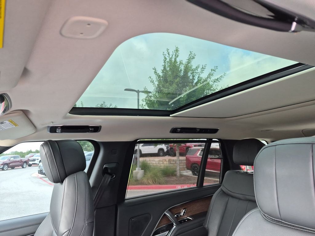 2024 Land Rover Range Rover SE LWB