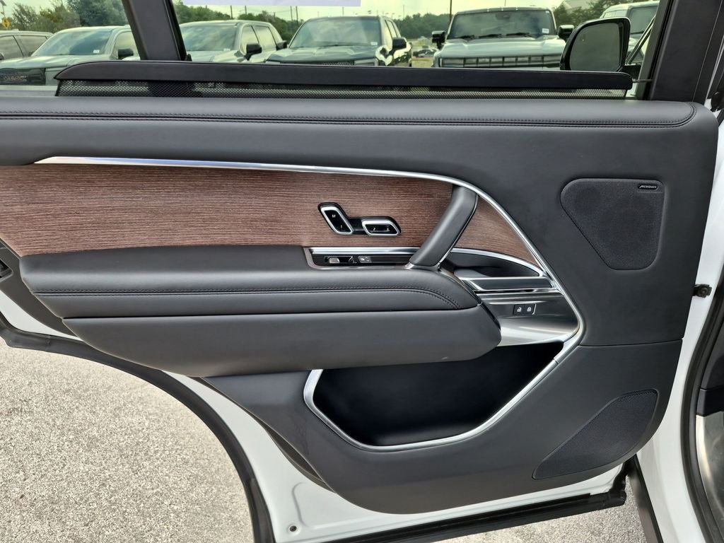 2024 Land Rover Range Rover SE LWB