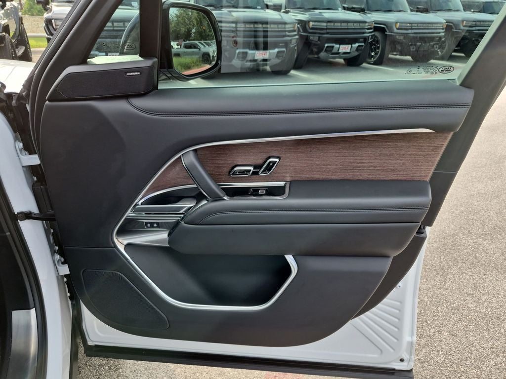 2024 Land Rover Range Rover SE LWB