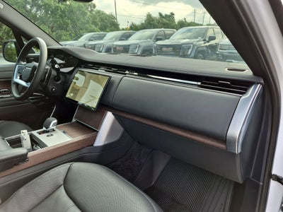 2024 Land Rover Range Rover SE LWB