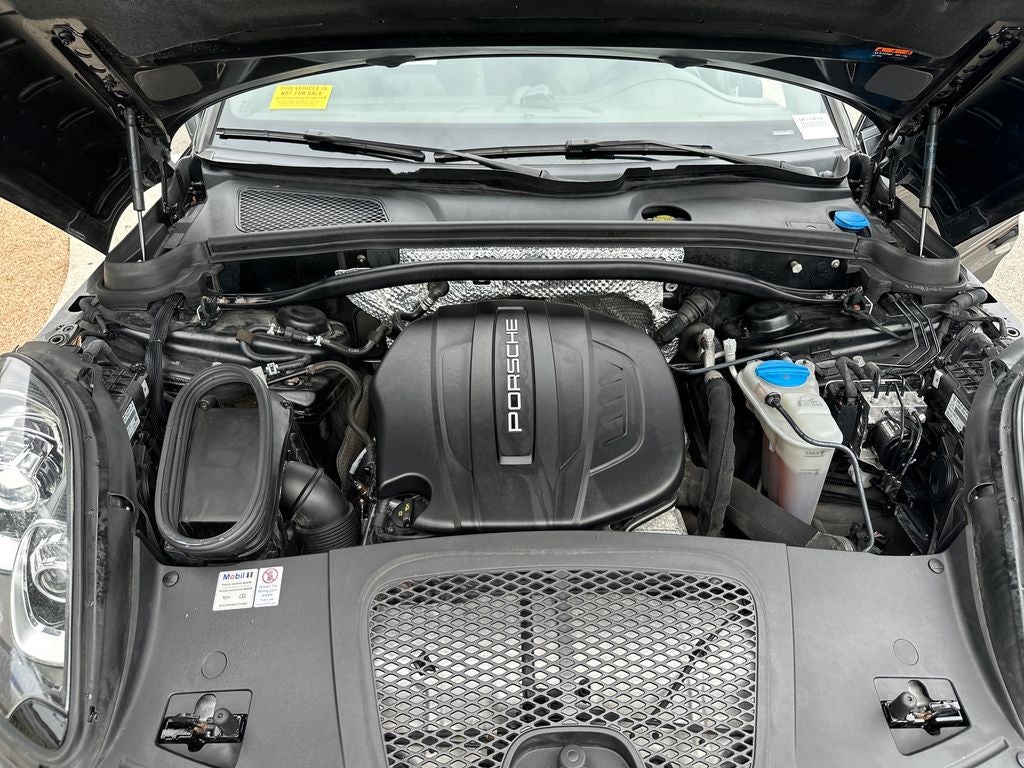 2018 Porsche Macan Base