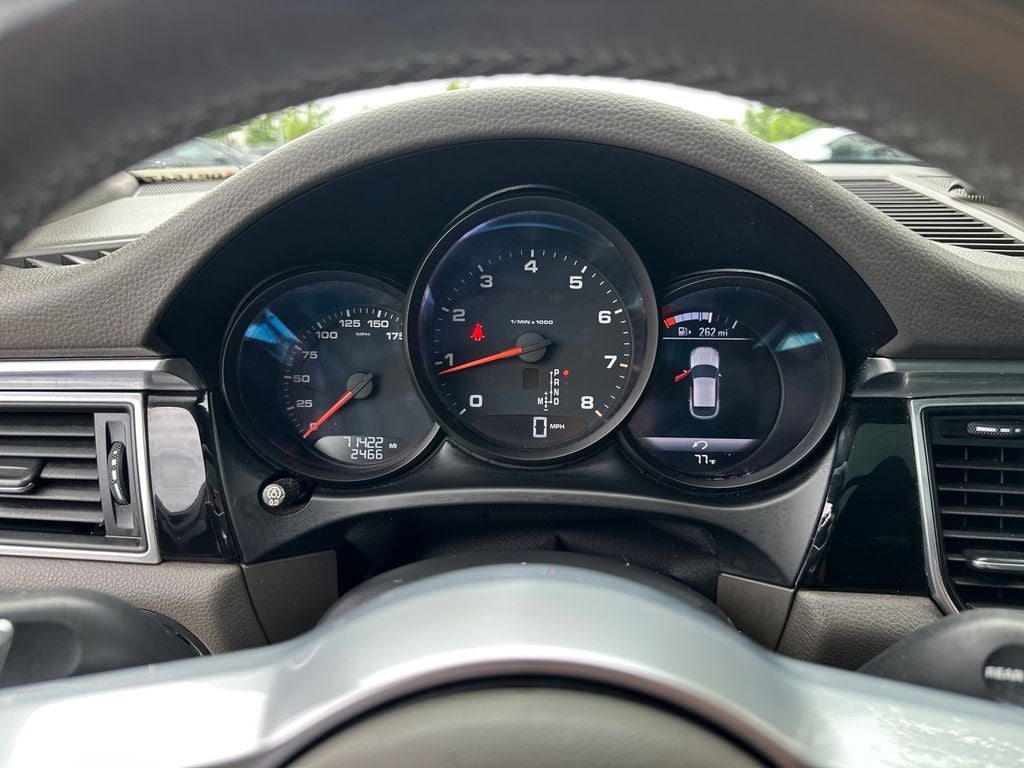 2018 Porsche Macan Base