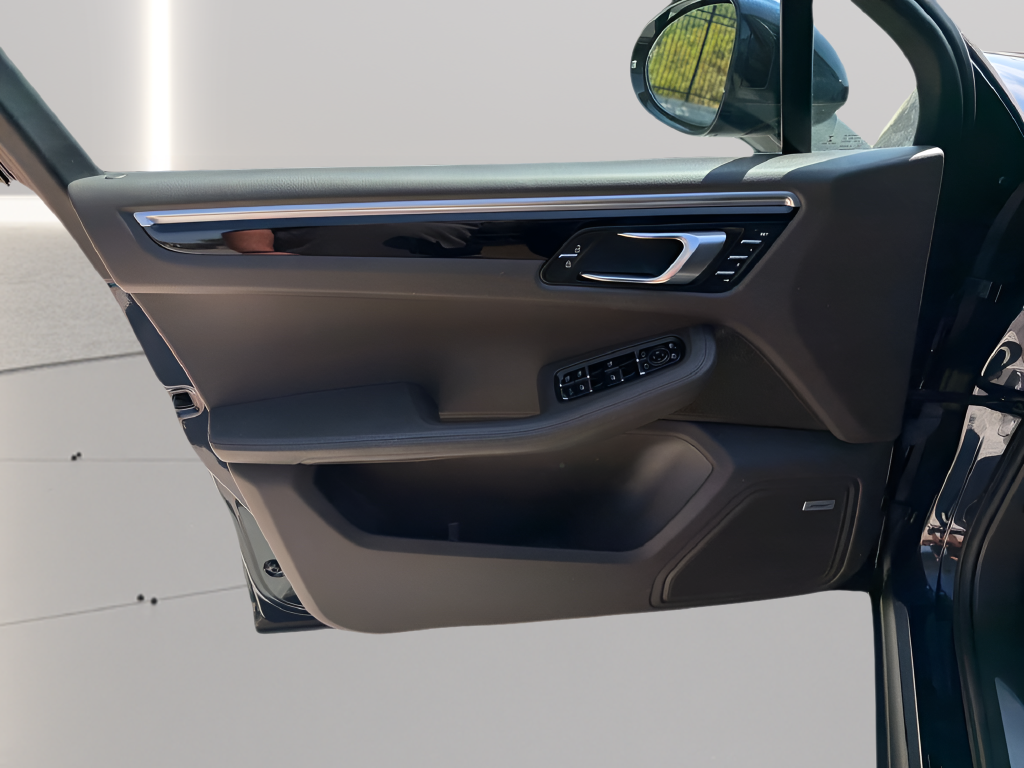 2020 Porsche Macan S