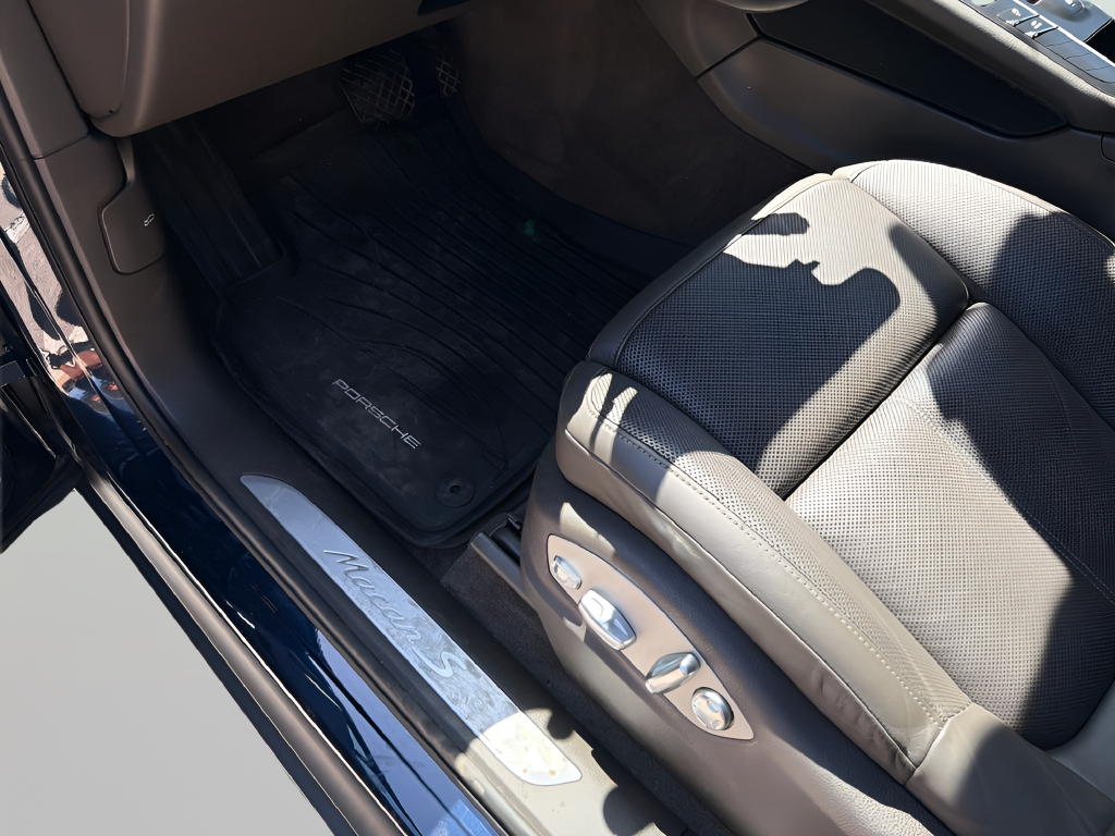 2020 Porsche Macan S