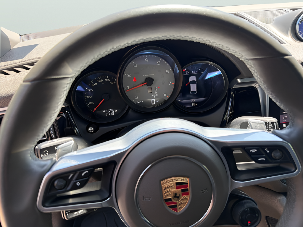 2020 Porsche Macan S