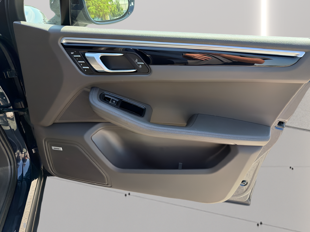 2020 Porsche Macan S