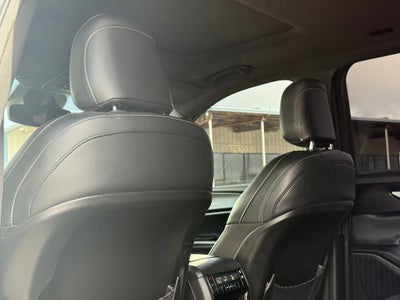 2023 Jeep Grand Cherokee L Altitude 4x2