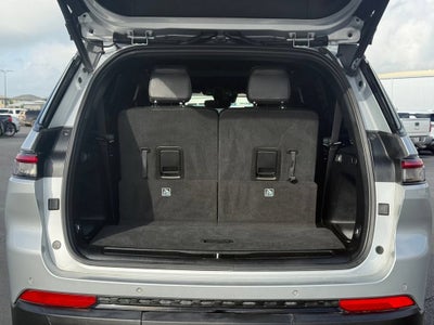 2023 Jeep Grand Cherokee L Altitude 4x2