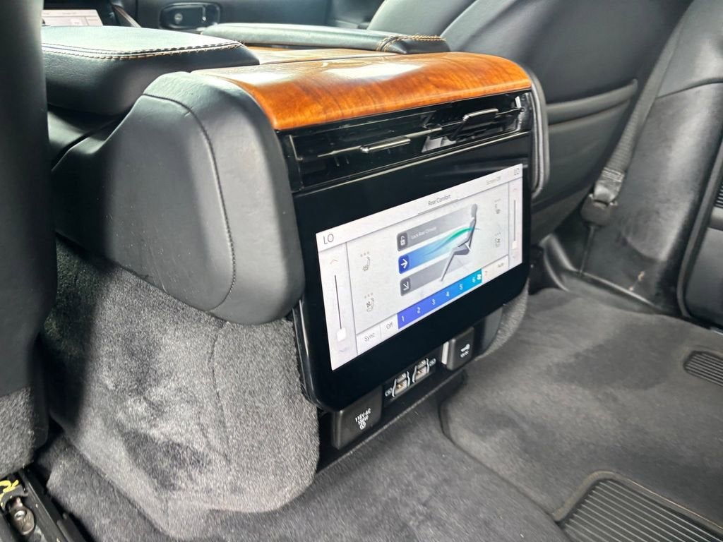 2022 Jeep Grand Wagoneer Series III
