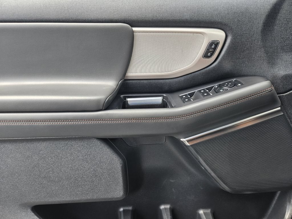 2025 Ford Expedition Active MAX