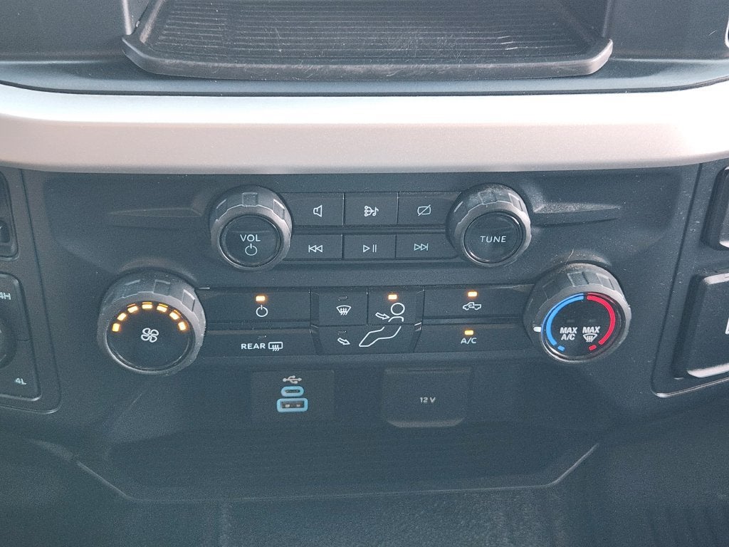 2024 Ford Super Duty F-350 SRW XL