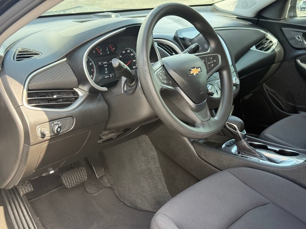 2022 Chevrolet Malibu LS