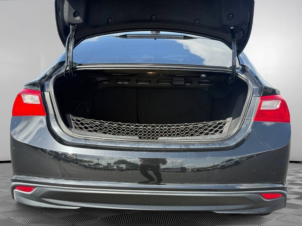 2022 Chevrolet Malibu LS