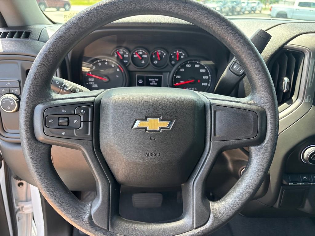 2025 Chevrolet Silverado 1500 Custom