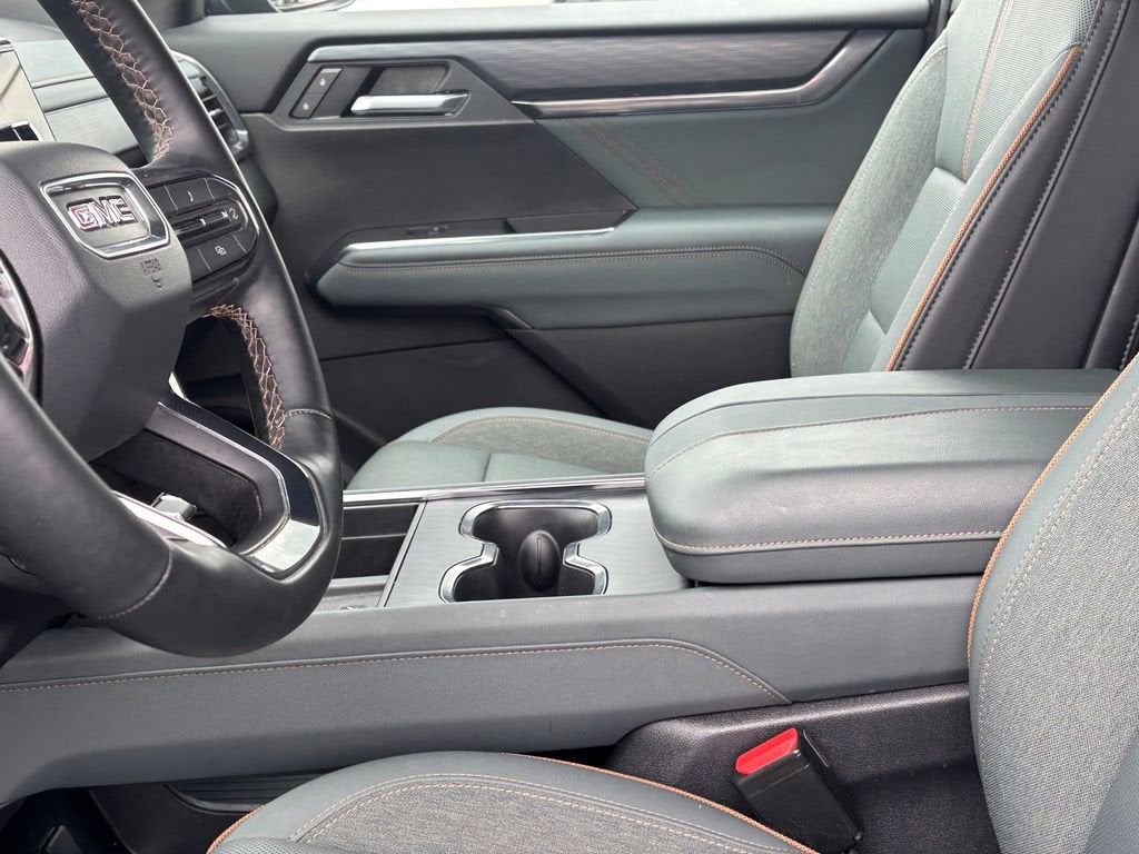 2025 GMC Acadia AT4