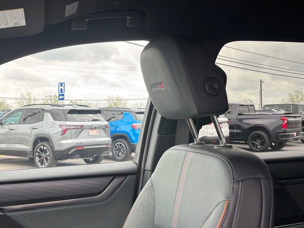2025 GMC Acadia AT4