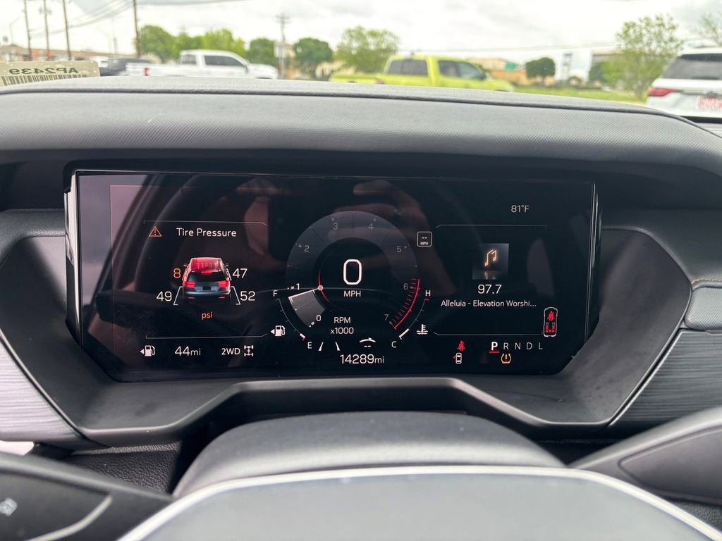2025 GMC Acadia AT4