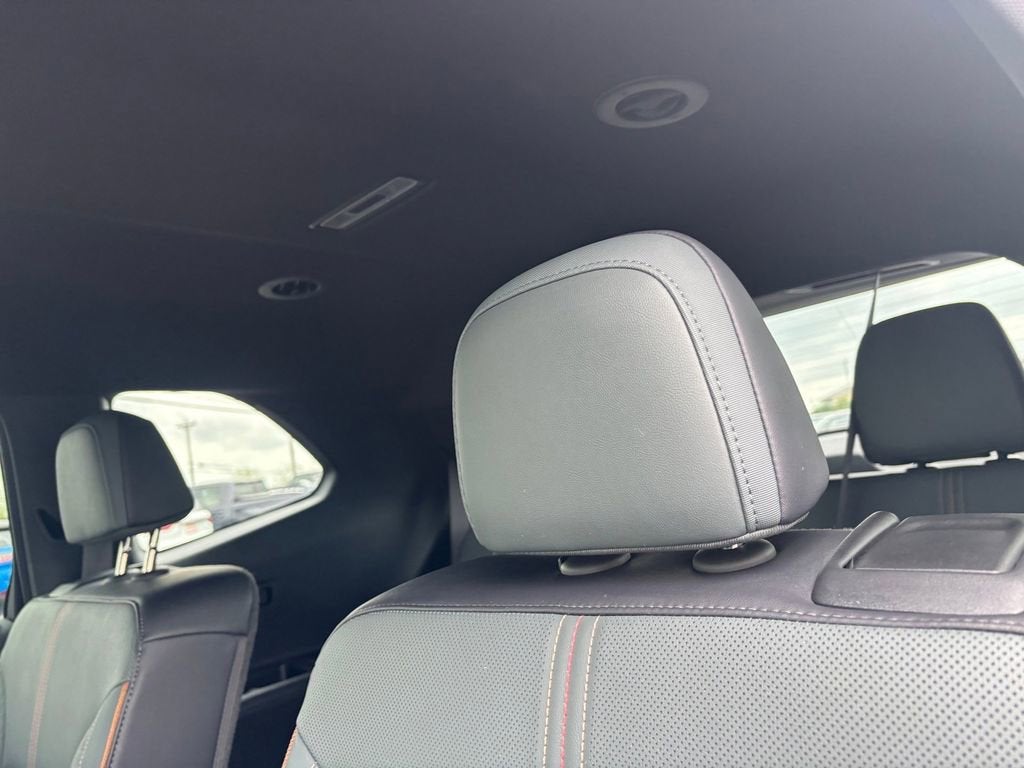 2025 GMC Acadia AT4