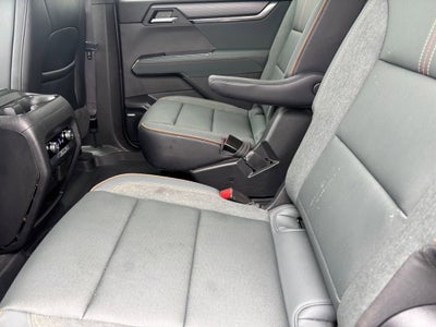 2025 GMC Acadia AT4