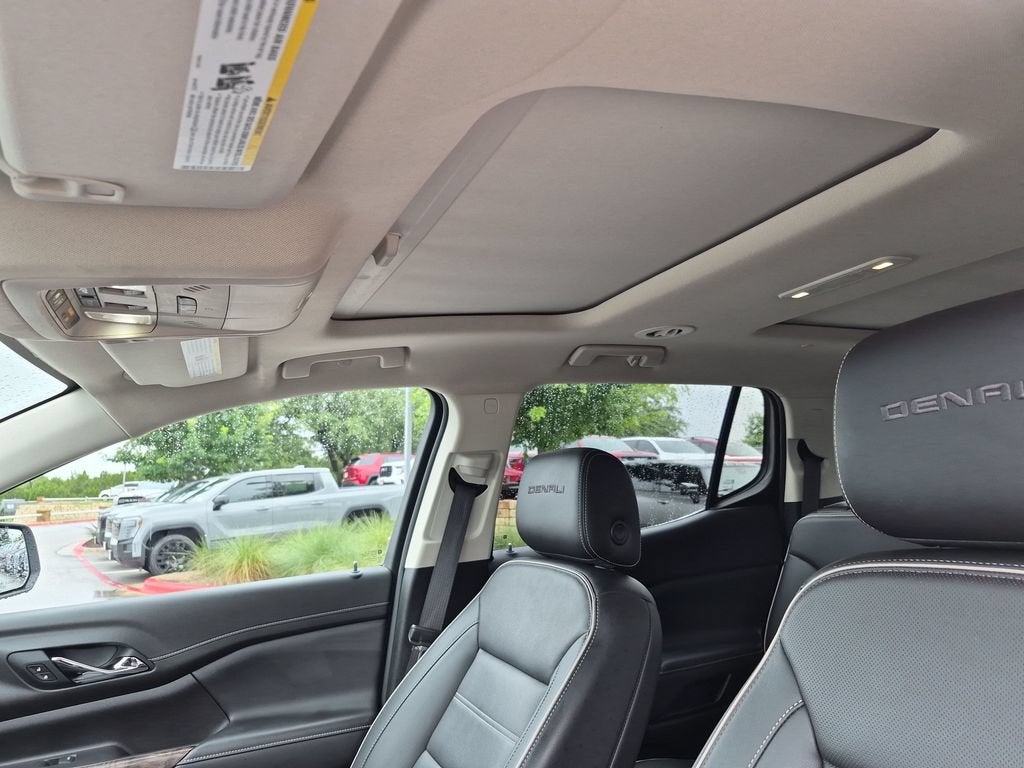 2022 GMC Acadia Denali