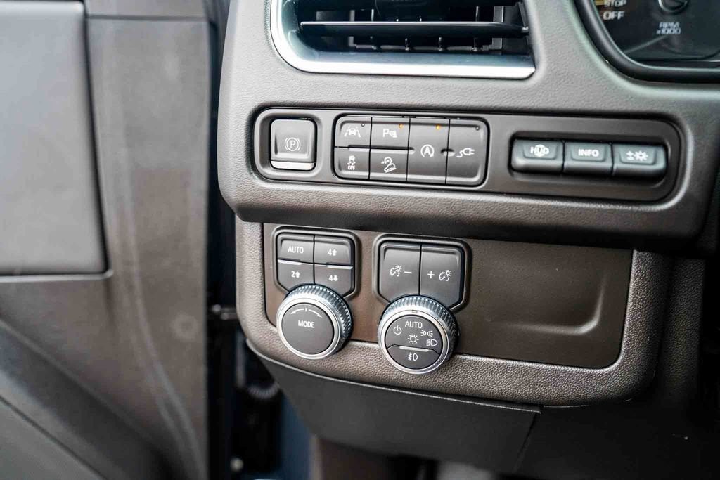 2021 GMC Yukon XL AT4