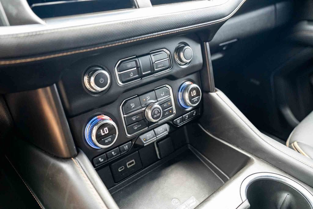 2021 GMC Yukon XL AT4
