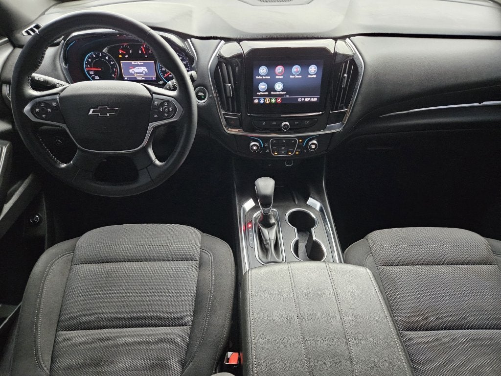2022 Chevrolet Traverse LT Cloth