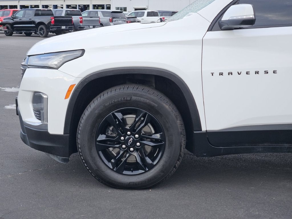 2022 Chevrolet Traverse LT Cloth