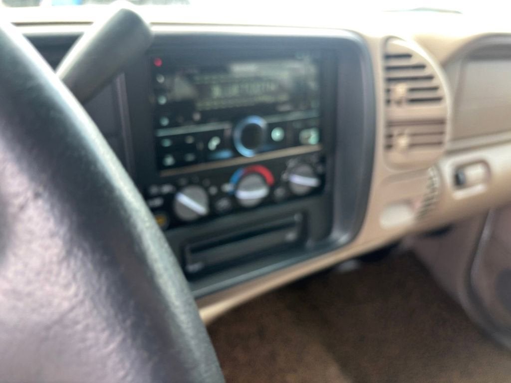 1997 Chevrolet Suburban 4DR 4WD 2500