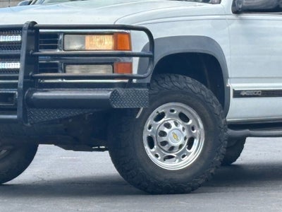1997 Chevrolet Suburban 4DR 4WD 2500