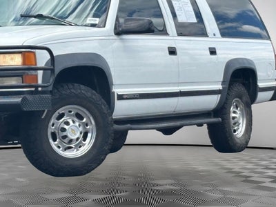 1997 Chevrolet Suburban 4DR 4WD 2500