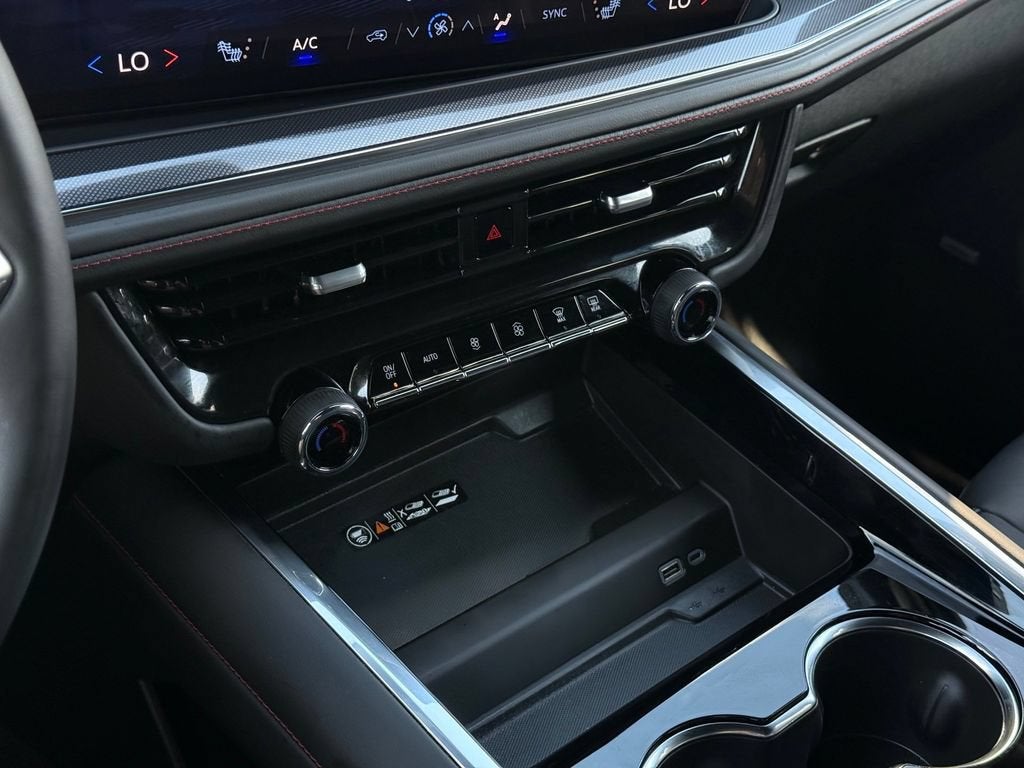 2025 Chevrolet Tahoe RST