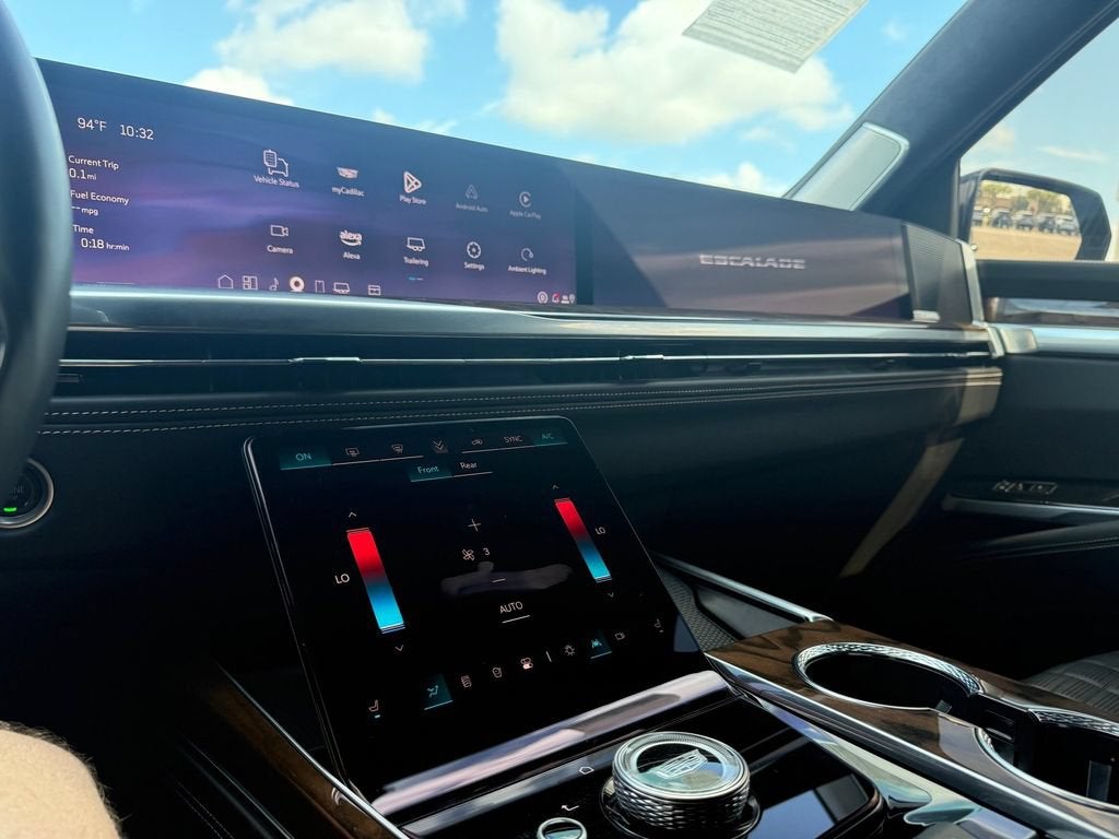 2025 Cadillac Escalade Sport Platinum