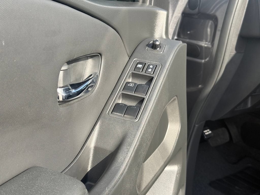 2024 Nissan Frontier Crew Cab SL 4x2