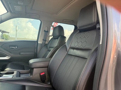 2024 Nissan Frontier Crew Cab SL 4x2