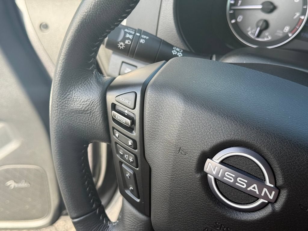 2024 Nissan Frontier Crew Cab SL 4x2