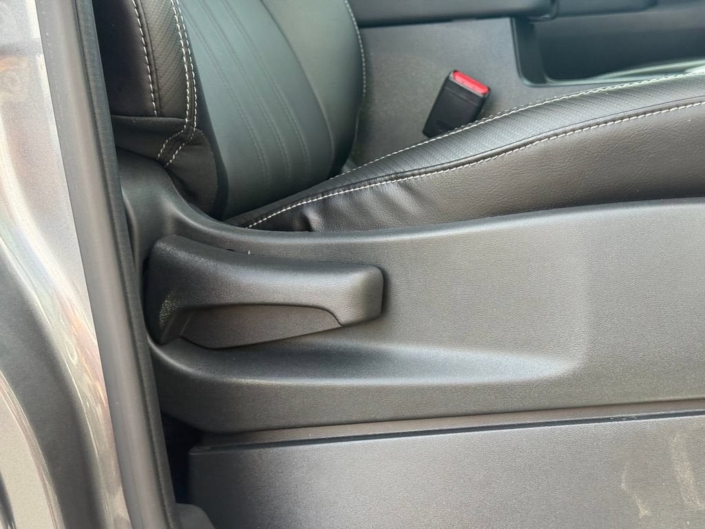 2024 Nissan Frontier Crew Cab SL 4x2