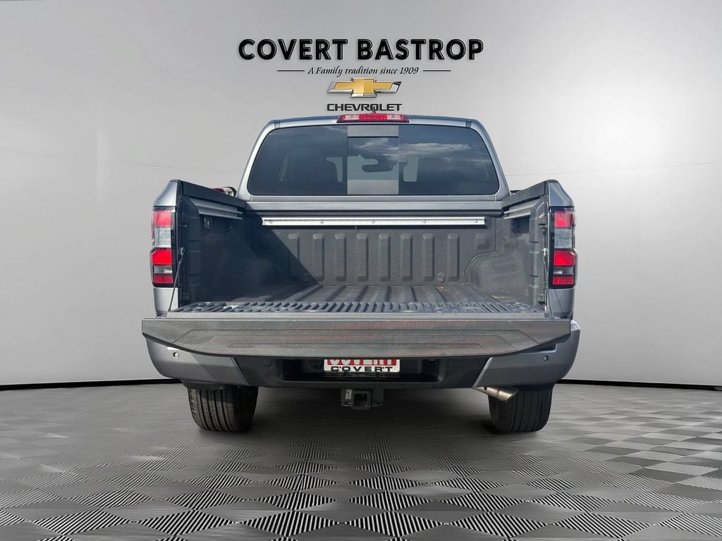 2024 Nissan Frontier Crew Cab SL 4x2
