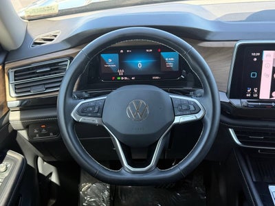2025 Volkswagen Atlas 2.0T SE w/Technology
